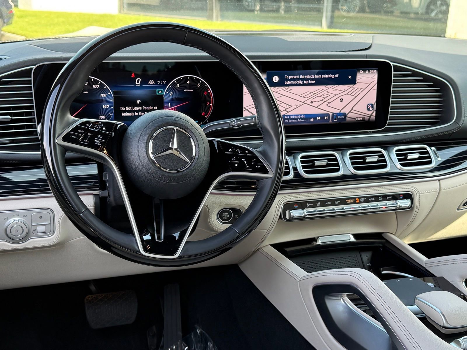 Used 2025 Mercedes-Benz GLS 450 4MATIC image 40