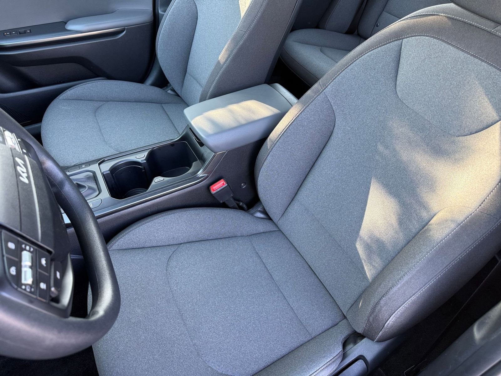 Used 2025 Kia K4 FWD image 37