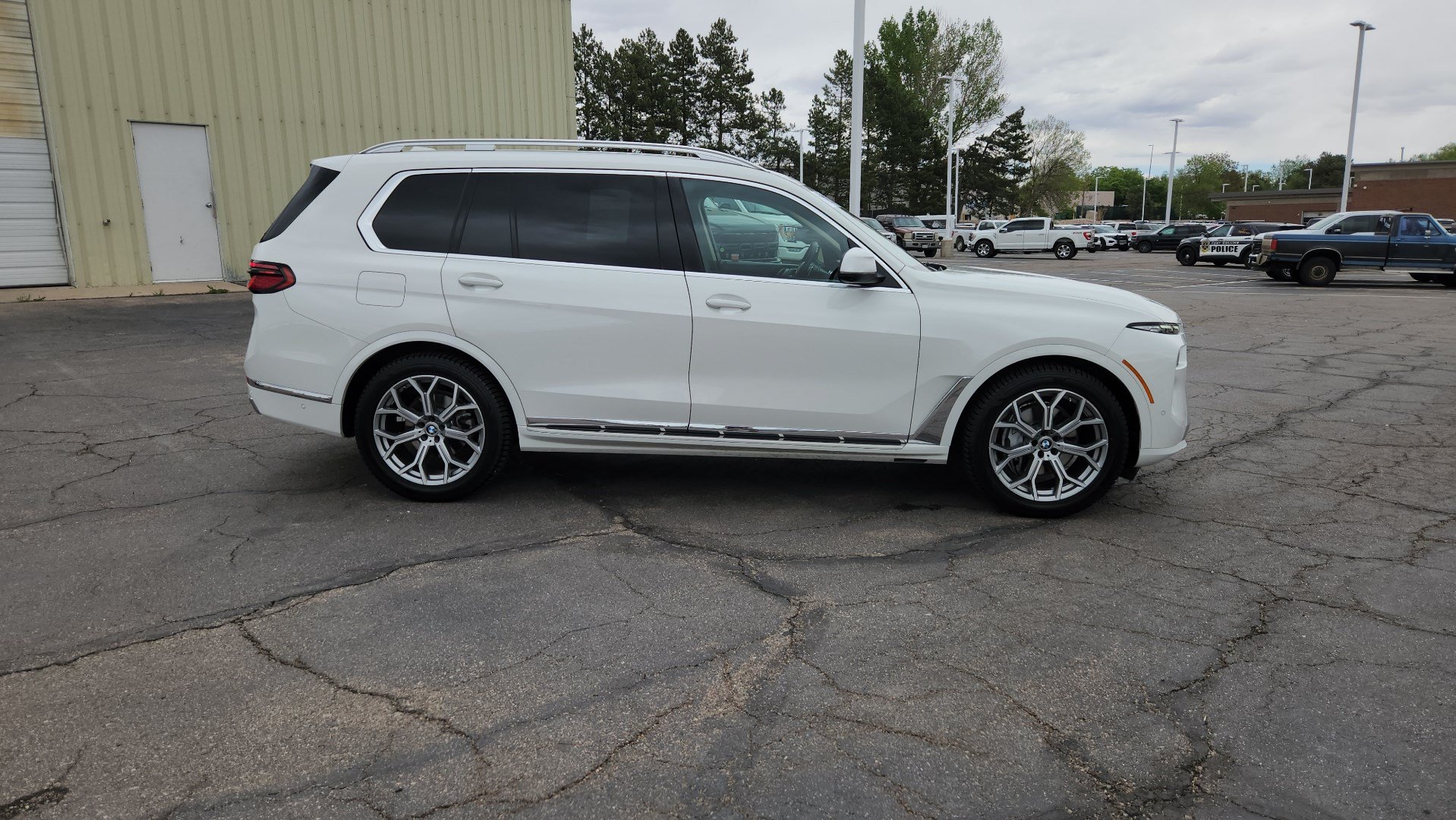 Used 2025 BMW X7 xDrive40i AWD/4WD image 19