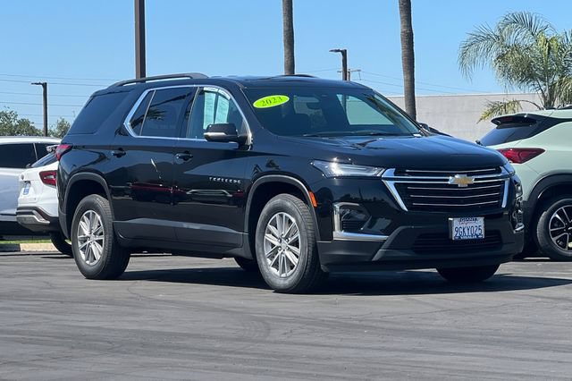 Used 2023 Chevrolet Traverse LT FWD video 2