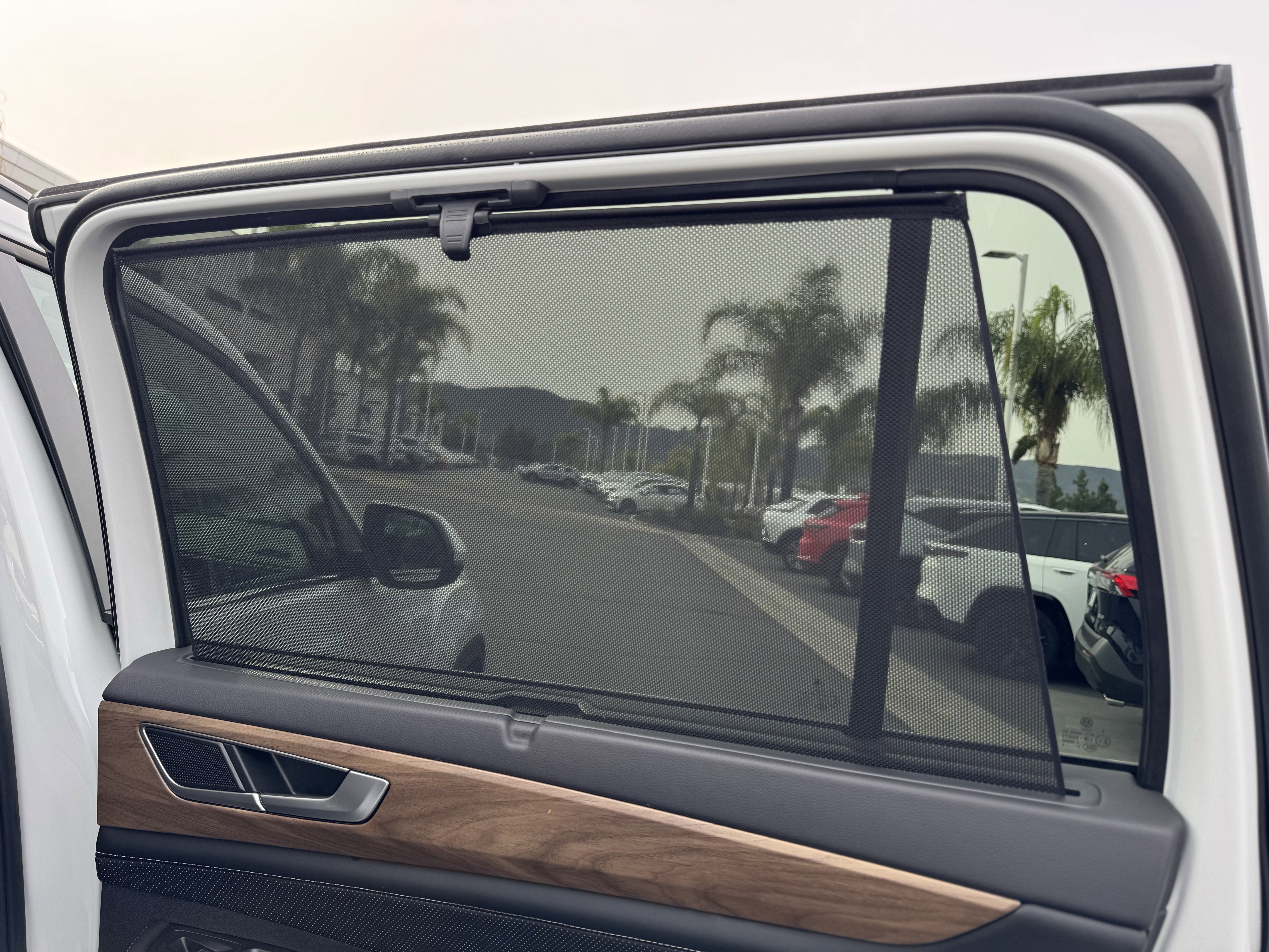 Used 2024 Volkswagen Atlas SE image 36