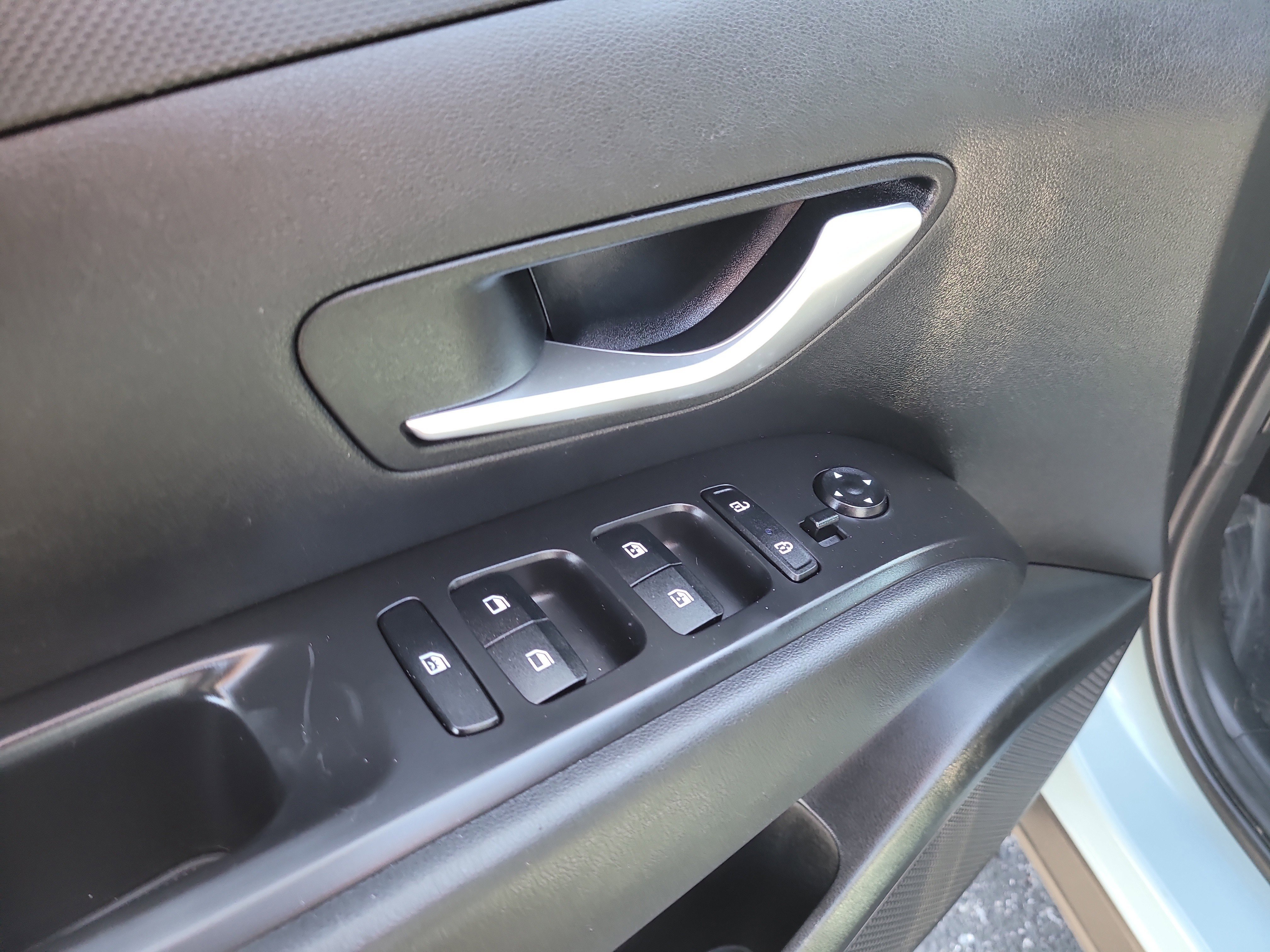 Used 2024 Hyundai Santa Cruz SEL image 17