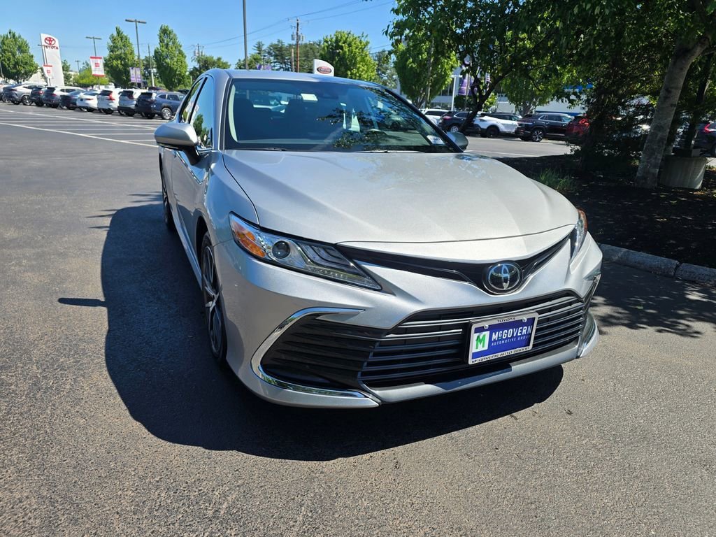 Used 2024 Toyota Camry XLE w/ Cold Weather Package AWD/4WD image 10