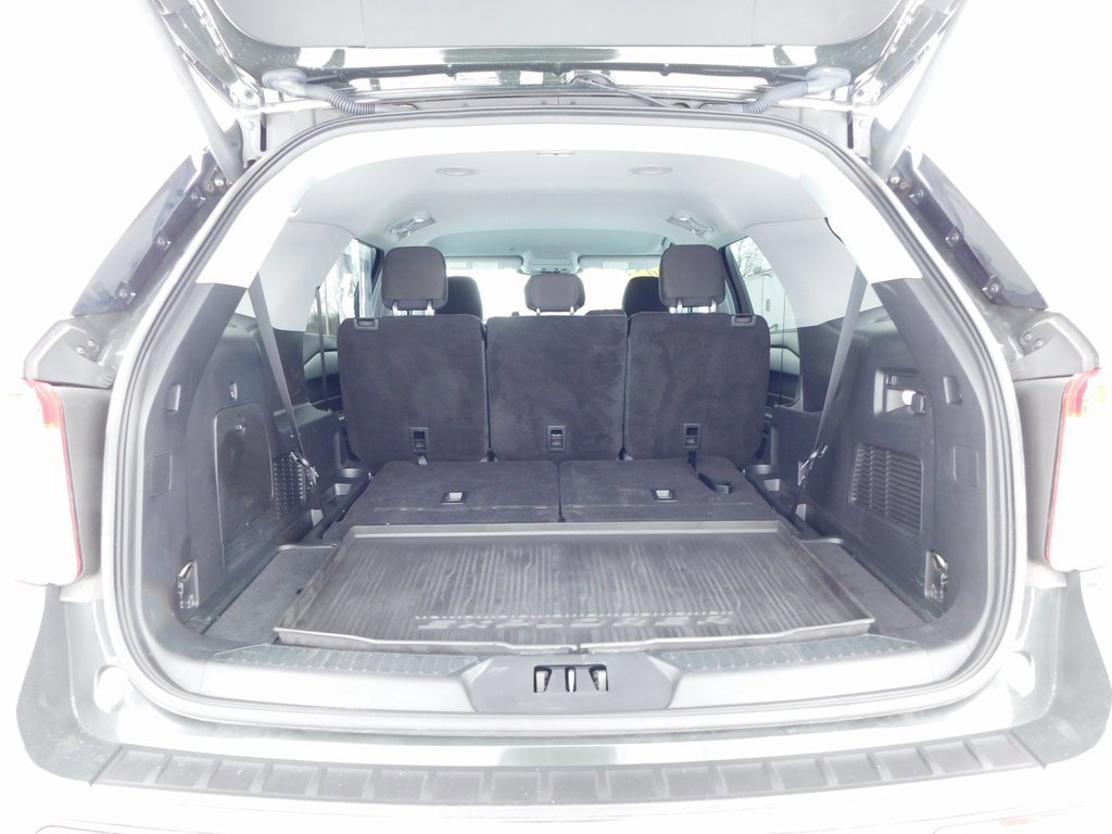 Used 2023 Ford Explorer XLT image 26