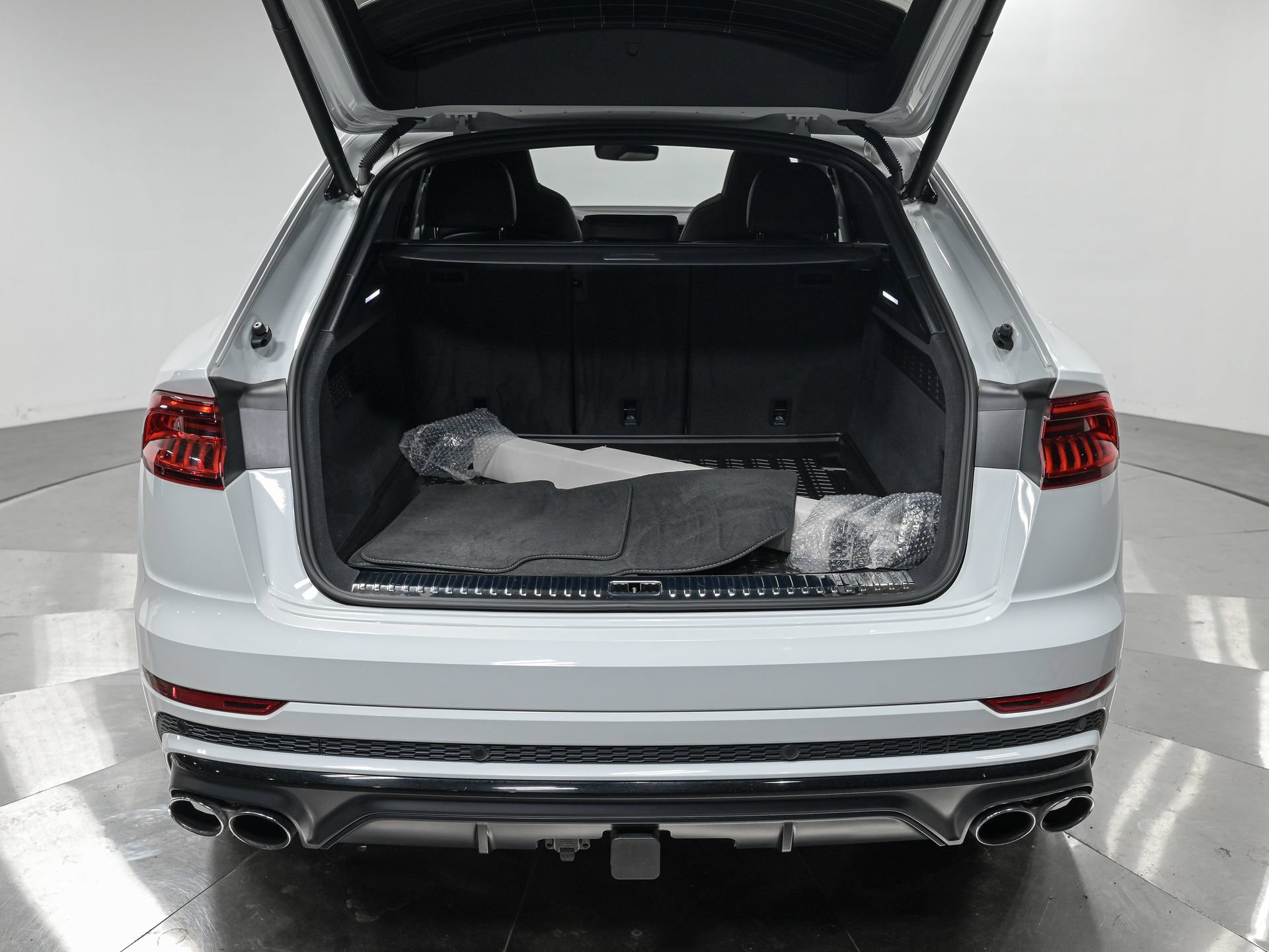 Used 2023 Audi SQ8 Premium Plus AWD/4WD image 6