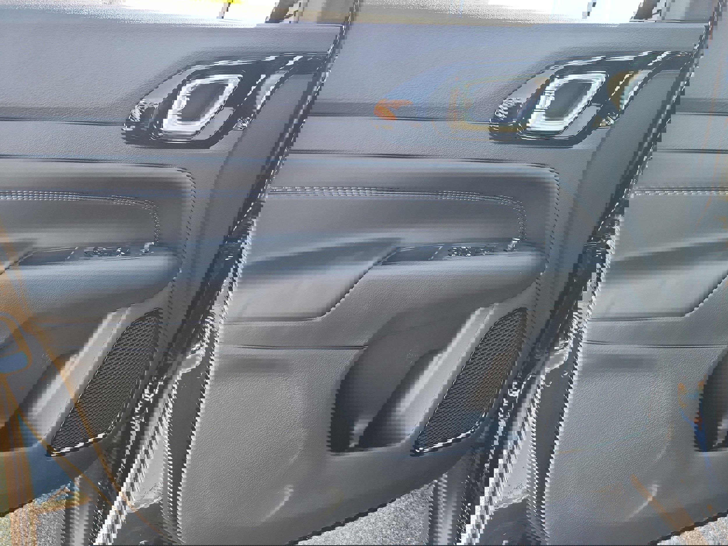 New 2026 Jeep Compass Limited image 12