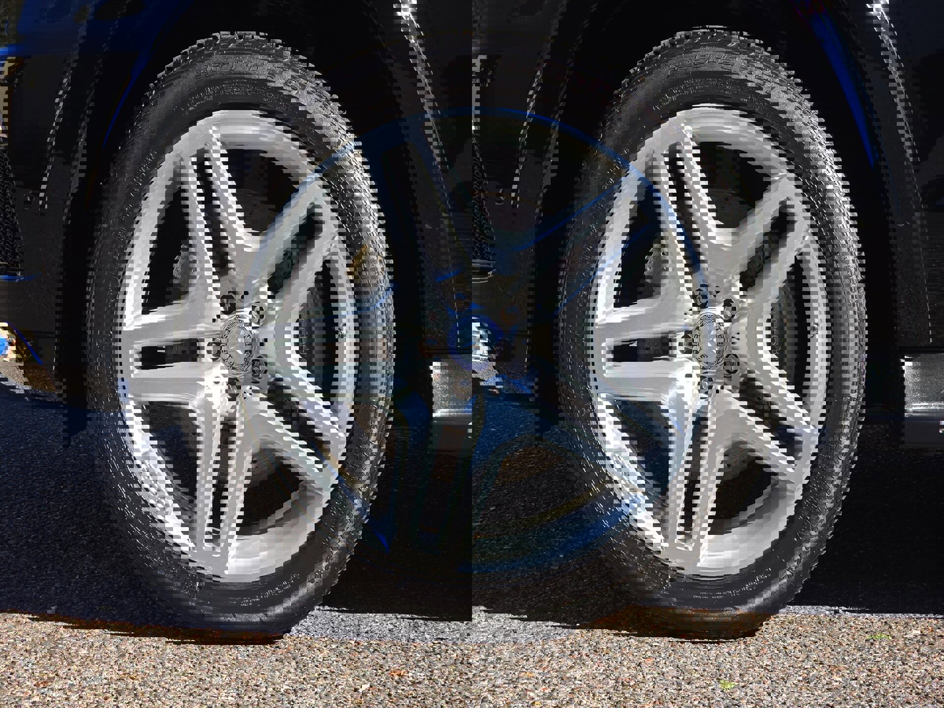 Used 2015 Mercedes-Benz GL 550 4MATIC image 38