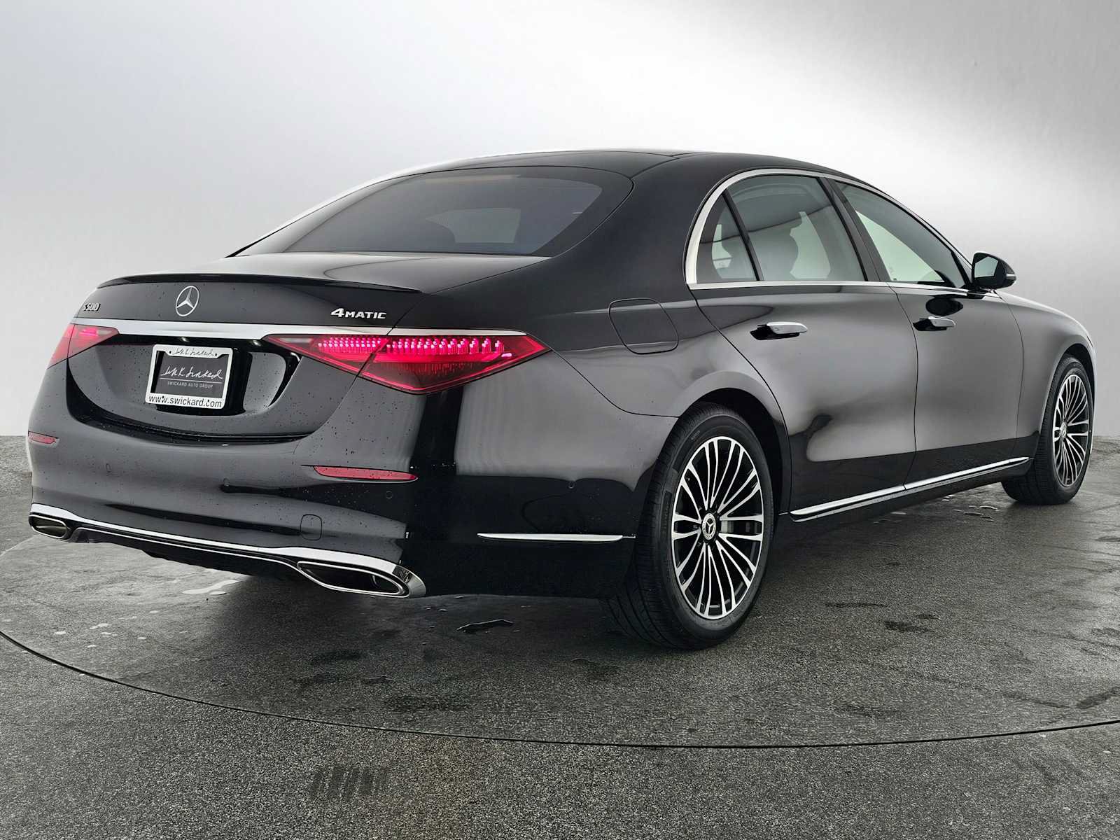 Used 2024 Mercedes-Benz S 500 4MATIC image 3