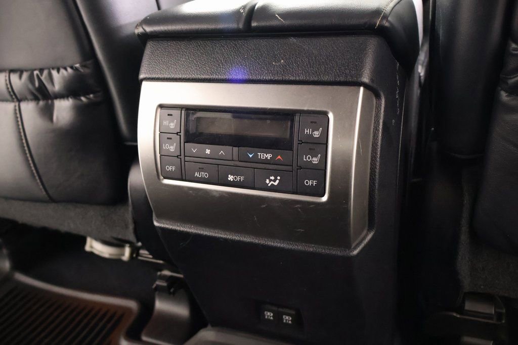 Used 2023 Lexus GX 460 Luxury w/ Sport Design Package image 17