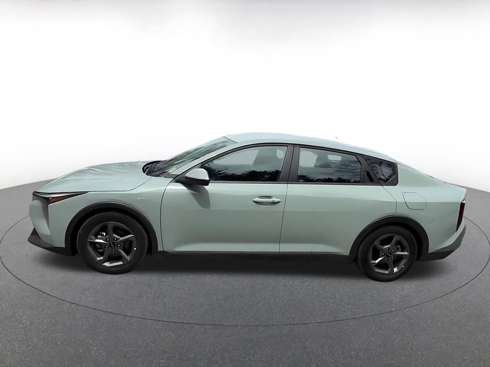 Used 2025 Kia K4 FWD image 9