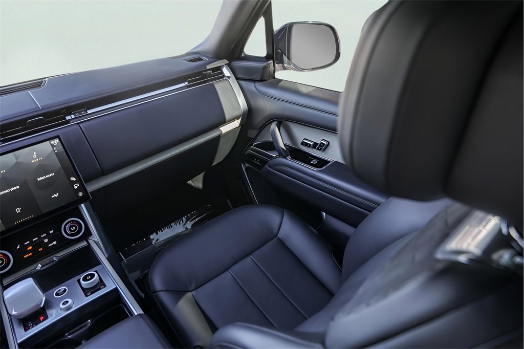 Used 2023 Land Rover Range Rover SV image 29