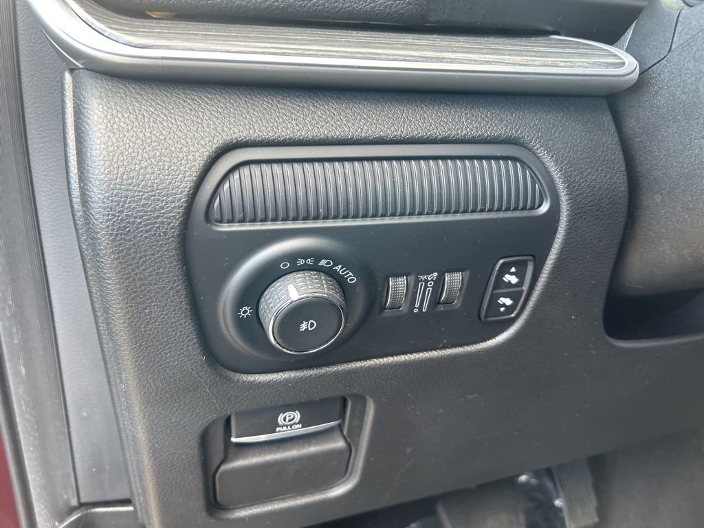 Used 2023 Jeep Wagoneer Series III w/ Preferred Equipment Group image 33