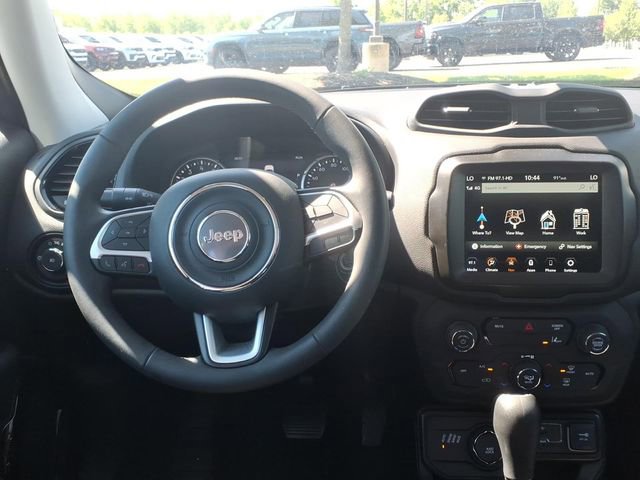 Used 2023 Jeep Renegade Altitude AWD/4WD image 10