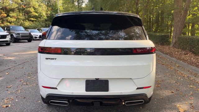 Certified 2025 Land Rover Range Rover Sport Dynamic SE AWD/4WD image 8