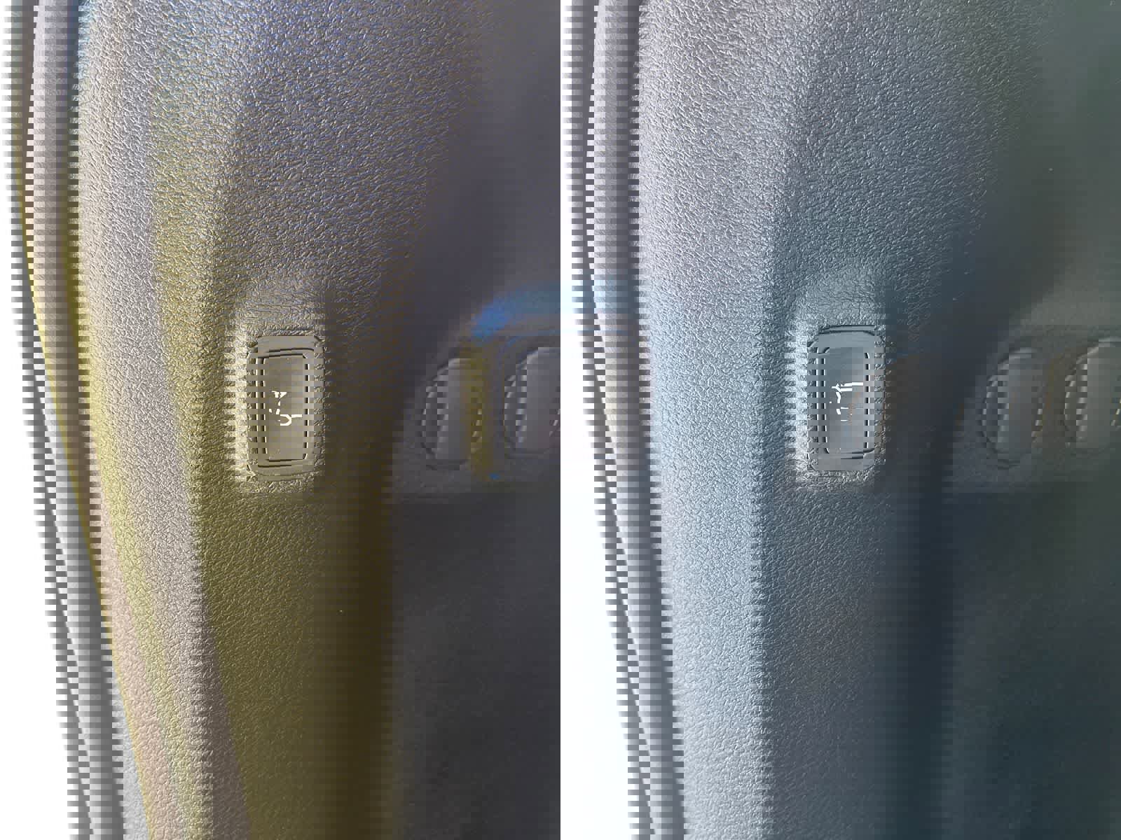 Used 2022 Jeep Cherokee Limited image 23