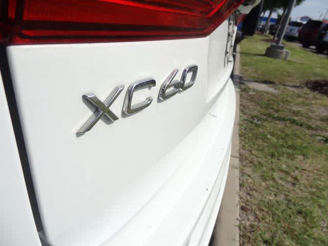 Used 2022 Volvo XC60 B5 R-Design AWD/4WD image 15