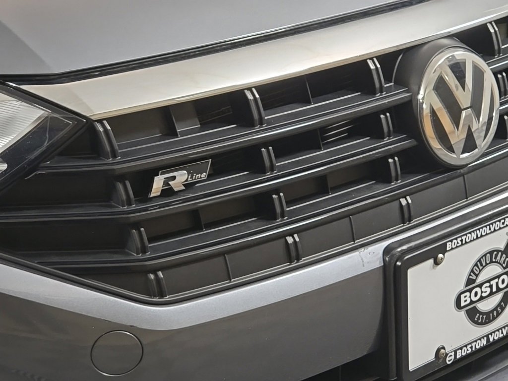 Used 2020 Volkswagen Jetta R-Line image 4