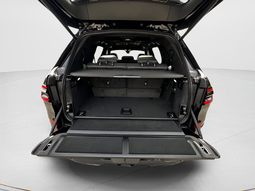 New 2027 BMW X7 M60i AWD/4WD image 25