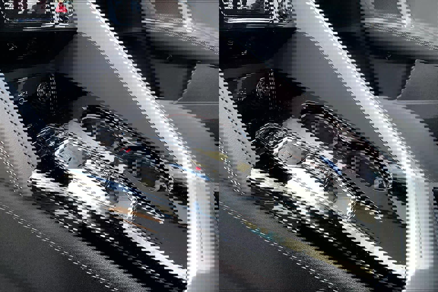 Used 2025 Audi Q5 Premium w/ Convenience Package image 16