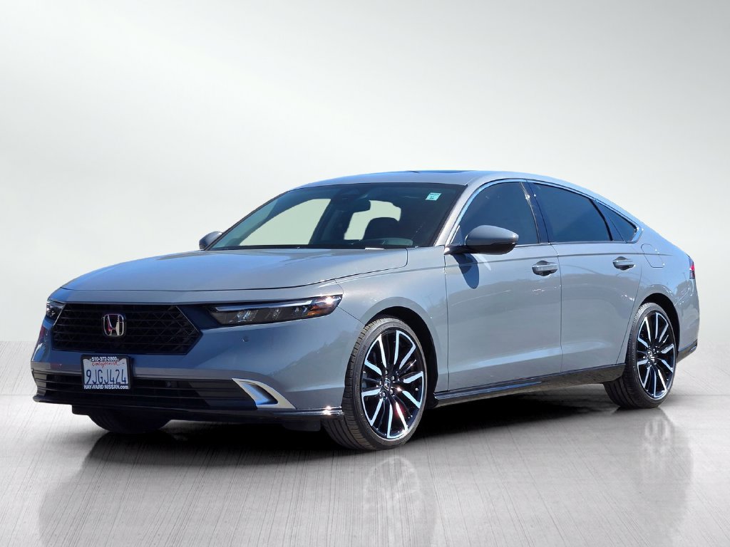Used 2023 Honda Accord Touring image 9
