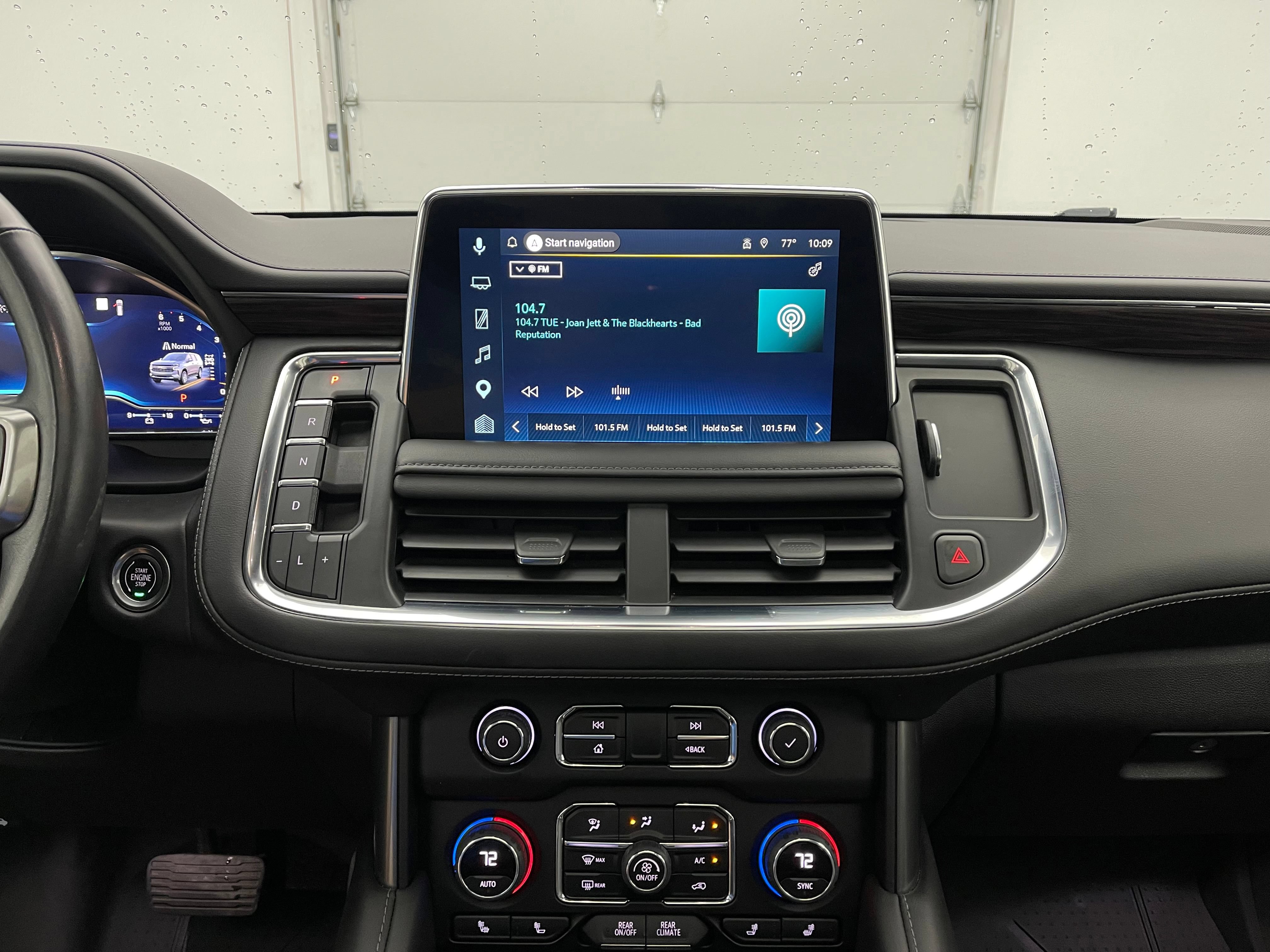 Used 2022 Chevrolet Tahoe Z71 w/ Z71 Off-Road Package AWD/4WD image 28