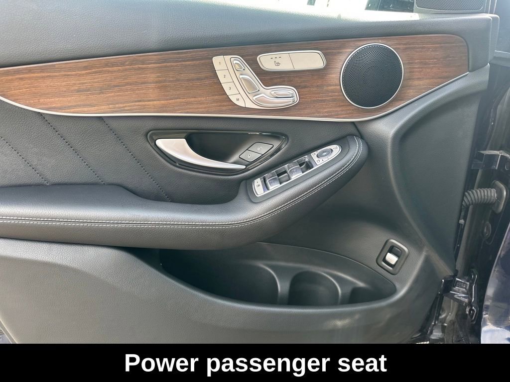 Used 2022 Mercedes-Benz GLC 300 4MATIC image 16