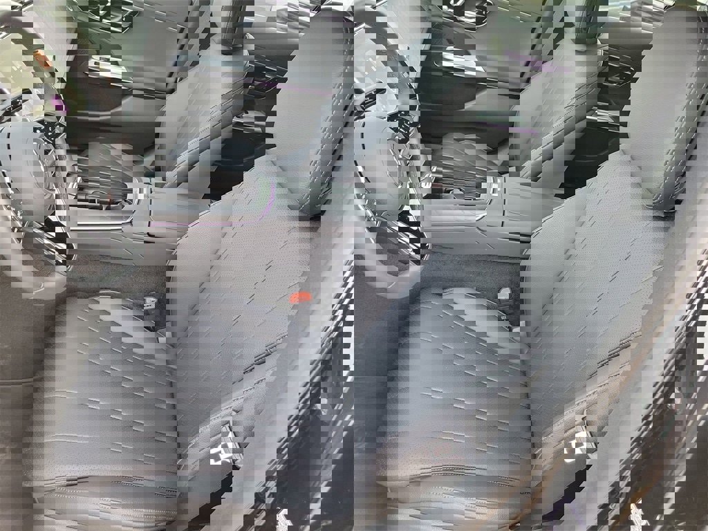 Used 2024 Mercedes-Benz E 350 4MATIC Sedan image 16