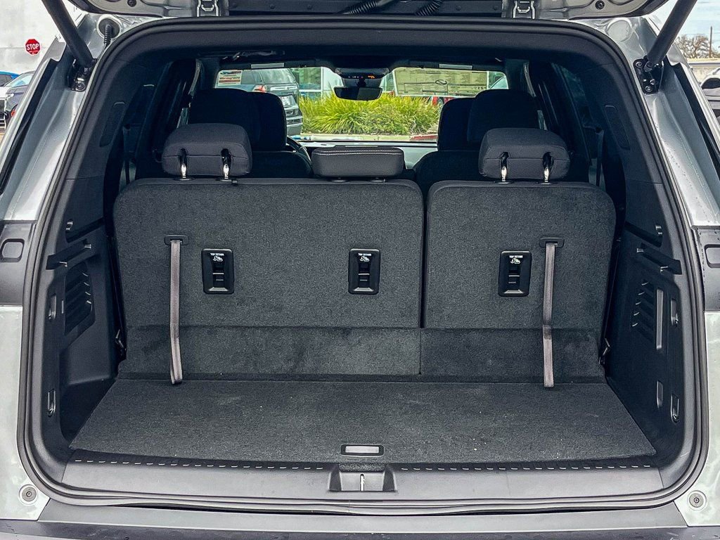 New 2026 Chevrolet Traverse LT w/ Enhanced Driving Package image 24