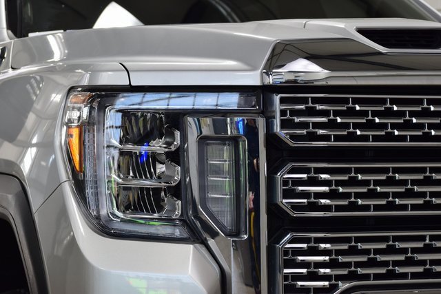 Used 2023 GMC Sierra 2500 Denali w/ Denali Ultimate Package image 12