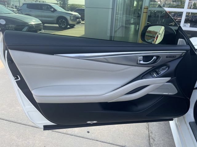 Used 2019 INFINITI Q60 3.0t Luxe w/ Essential Package AWD/4WD image 14