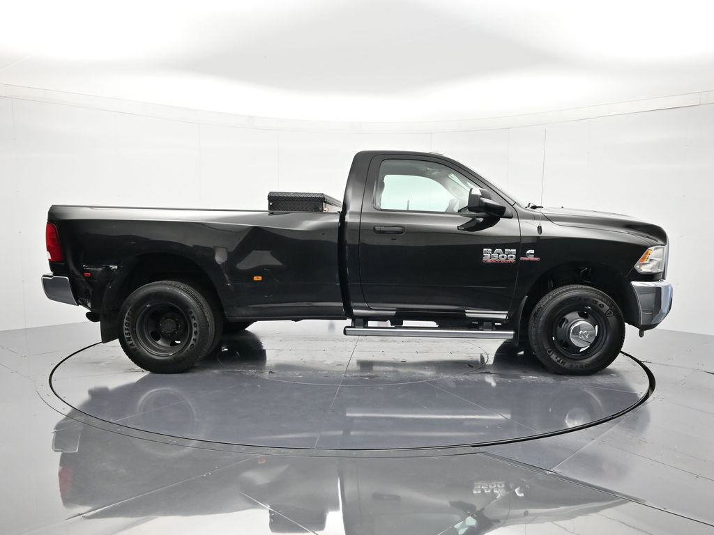 Used 2017 RAM 3500 Tradesman w/ Chrome Appearance Group AWD/4WD image 4