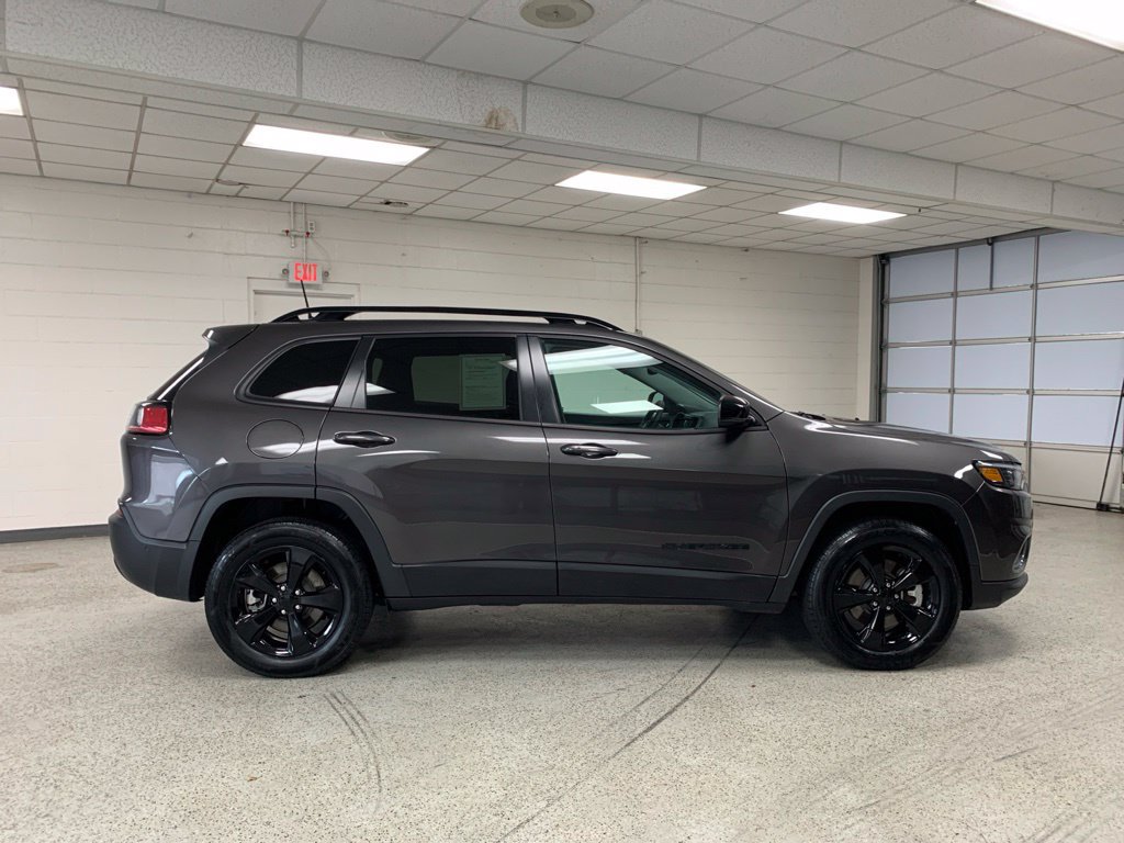 Certified 2023 Jeep Cherokee Altitude Lux w/ Lux Elite Package AWD/4WD image 7