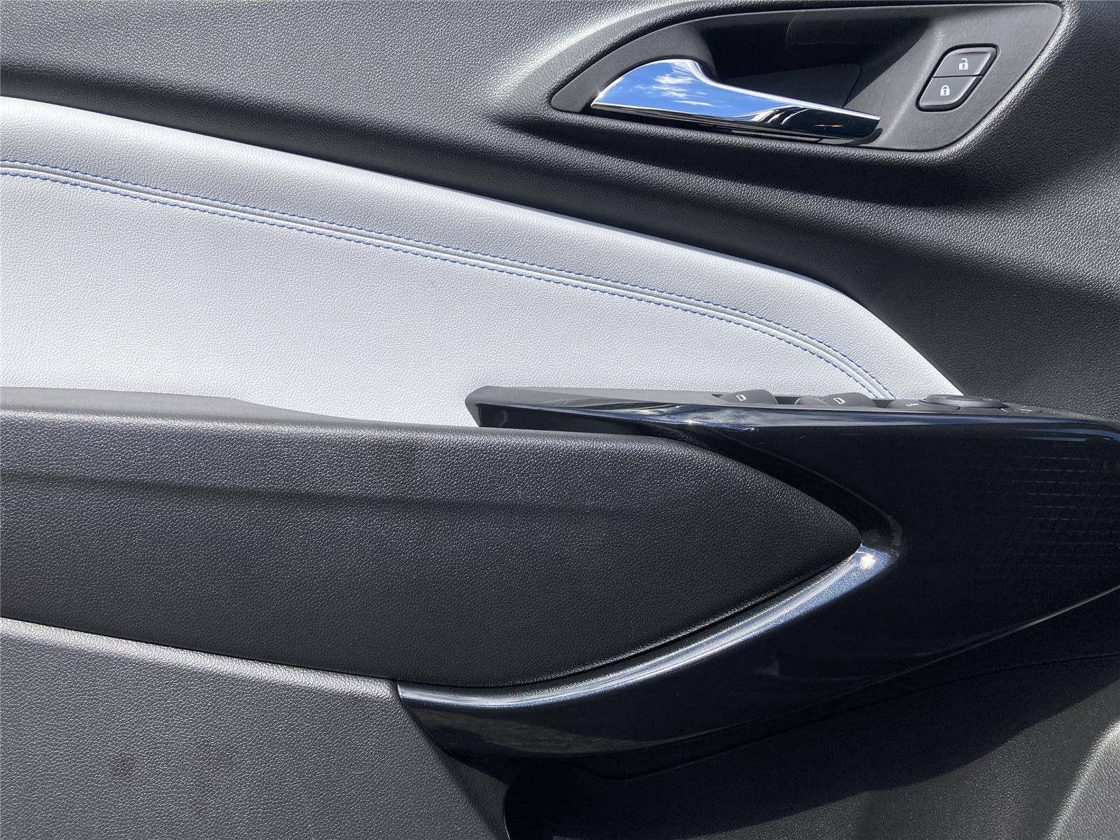 New 2026 Chevrolet Trax LT w/ Driver Confidence Package image 18