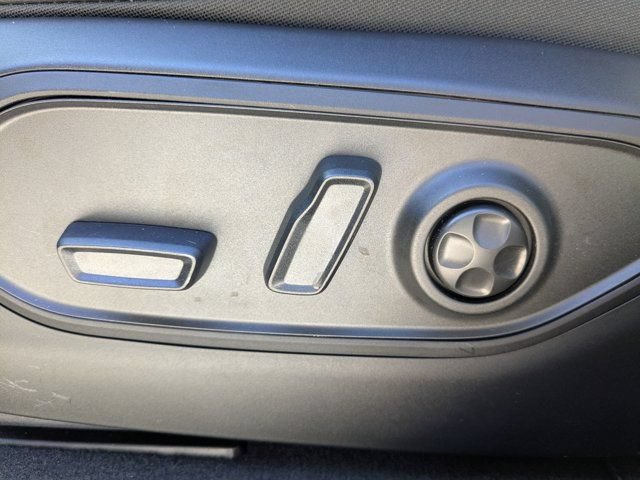 New 2026 Jeep Grand Cherokee Altitude RWD image 21