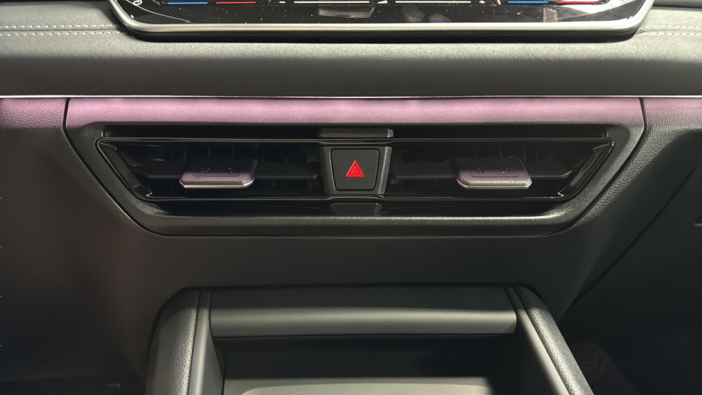 New 2026 Volkswagen Tiguan SE image 27