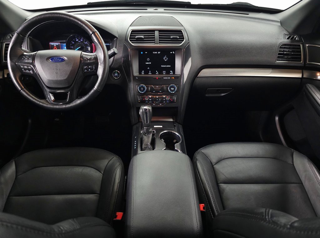 Used 2018 Ford Explorer XLT w/ Equipment Group 202A image 13