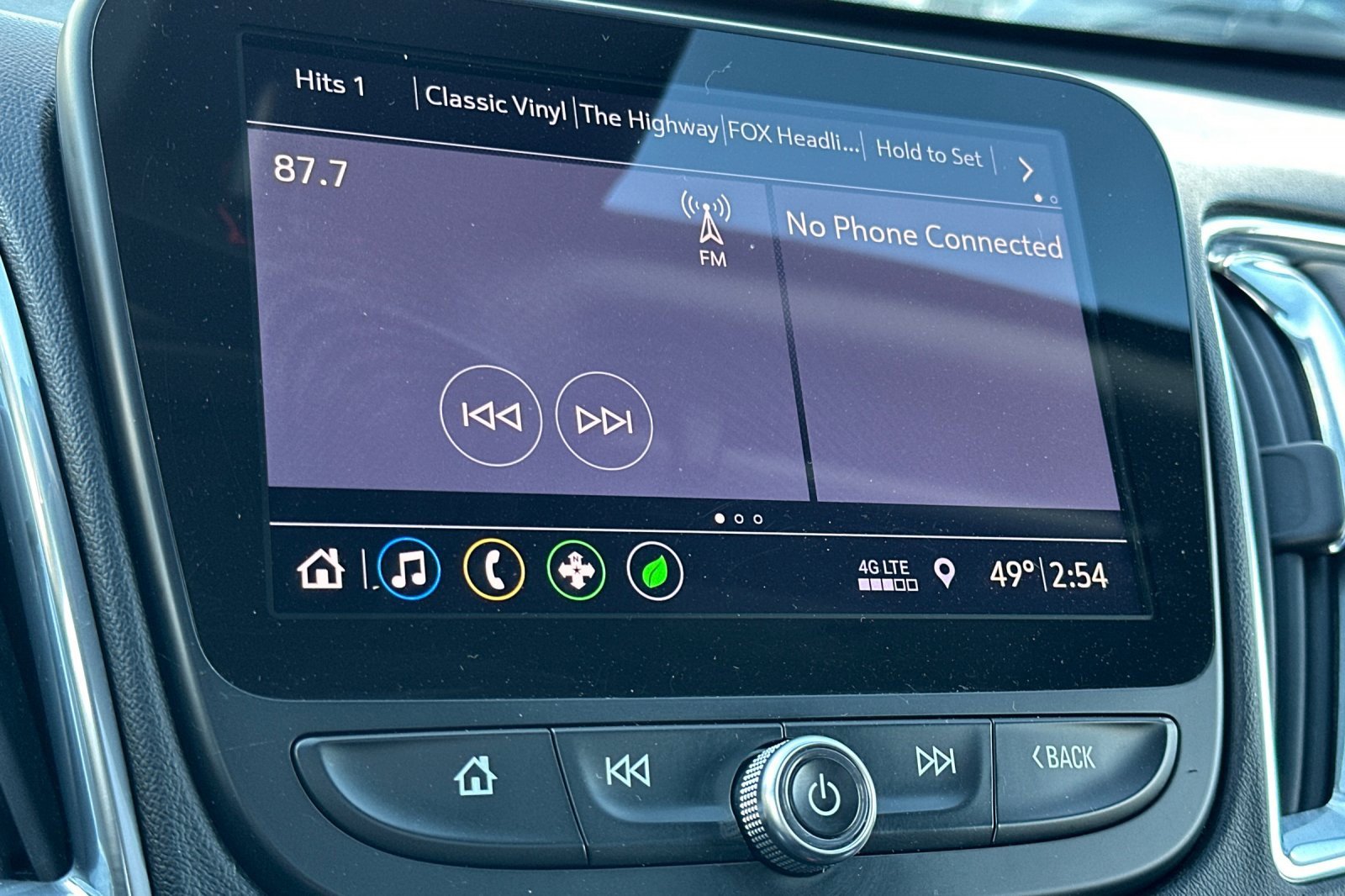 Used 2019 Chevrolet Malibu Hybrid w/ Leather Package image 19