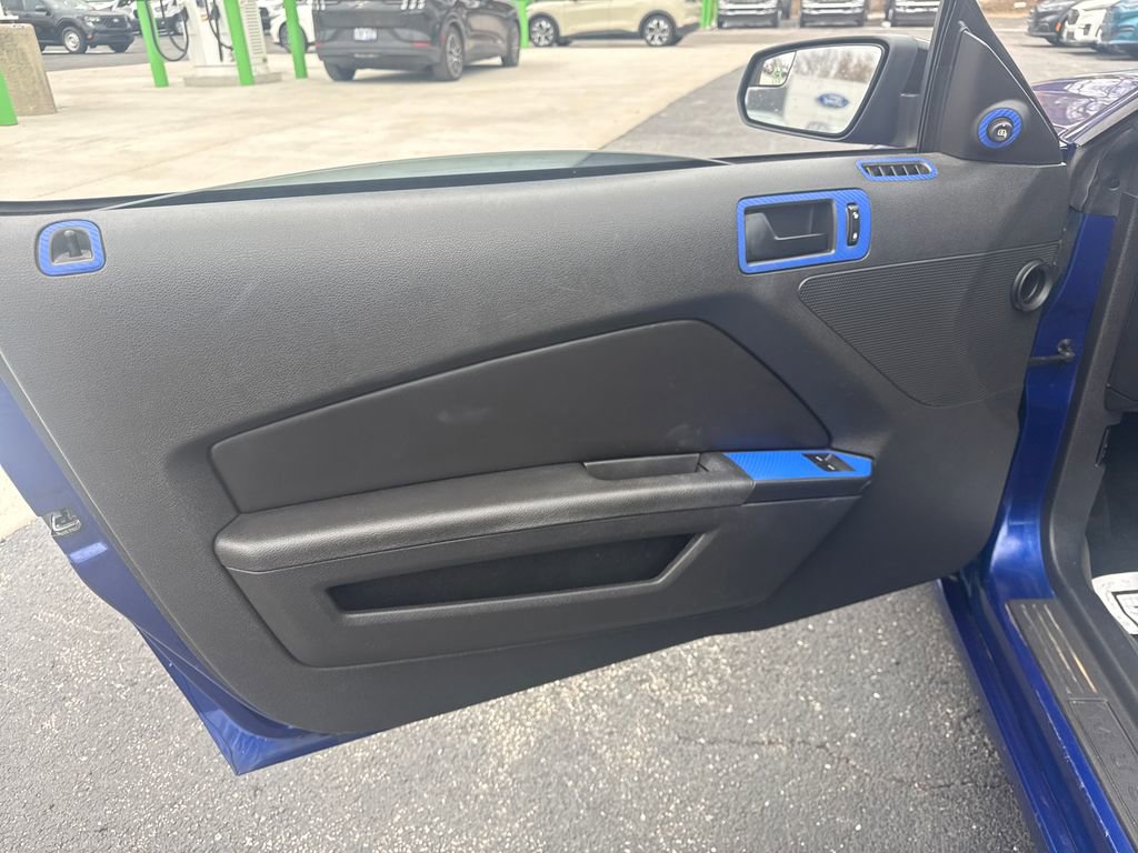 Used 2014 Ford Mustang V6 w/ FP6 Appearance Package image 16