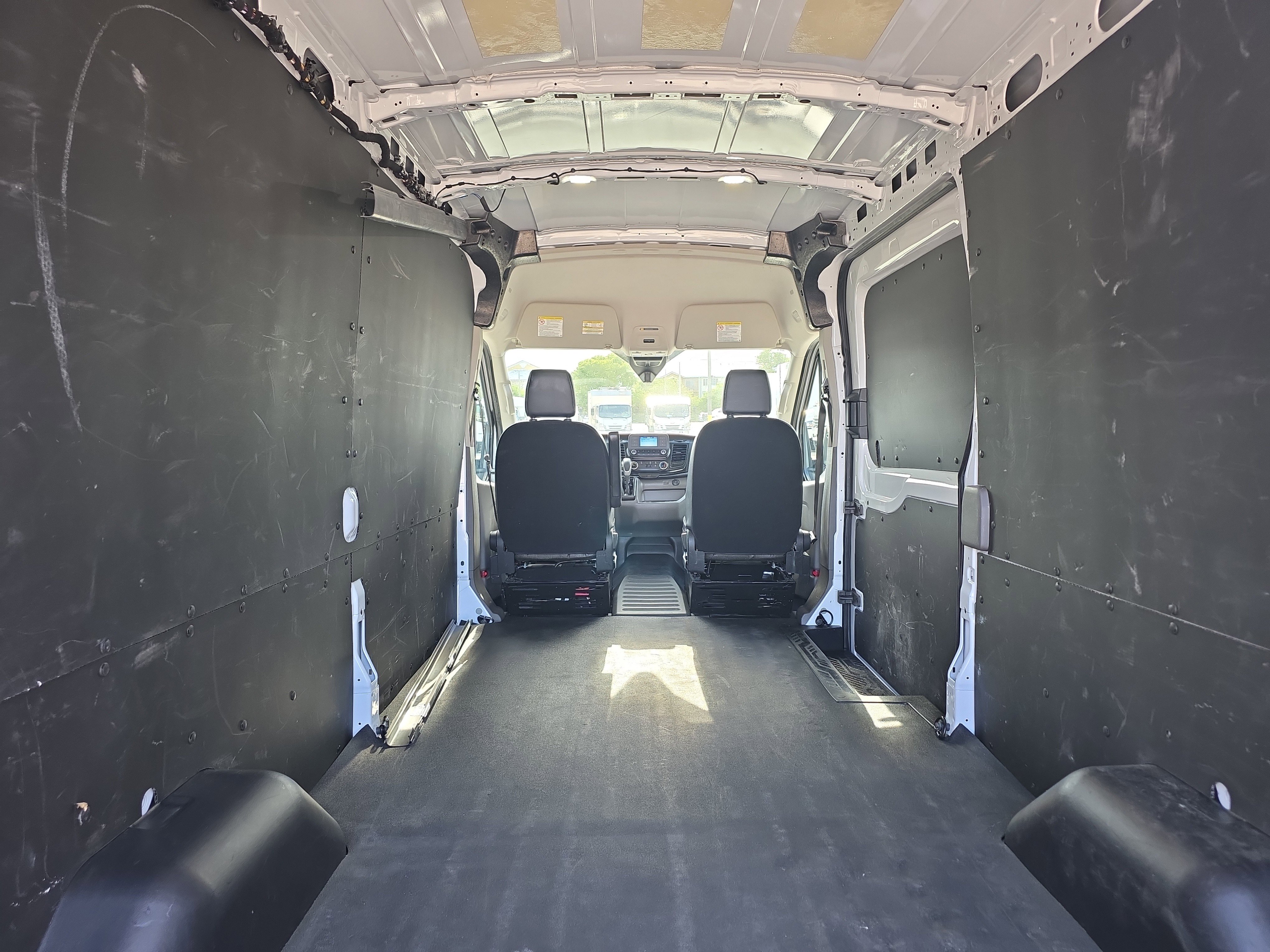 Used 2024 Ford Transit 250 148 Medium Roof w/ Load Area Protection Package RWD image 13