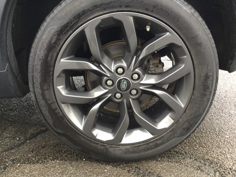 Used 2019 Land Rover Discovery Sport HSE AWD/4WD image 41