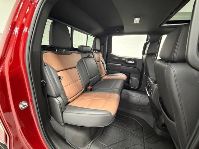 Certified 2025 Chevrolet Silverado 1500 High Country AWD/4WD image 30