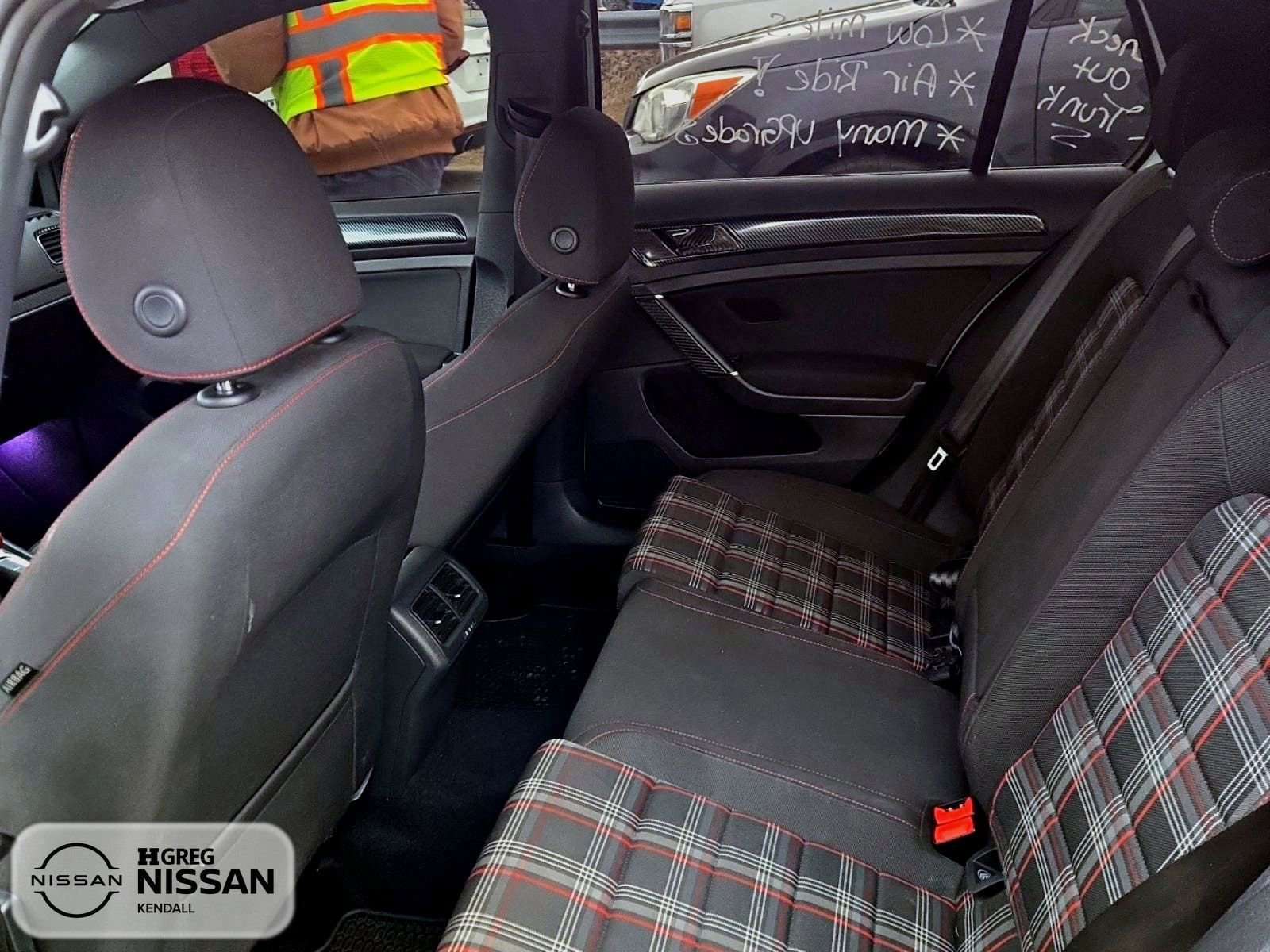 Used 2020 Volkswagen GTI S image 9