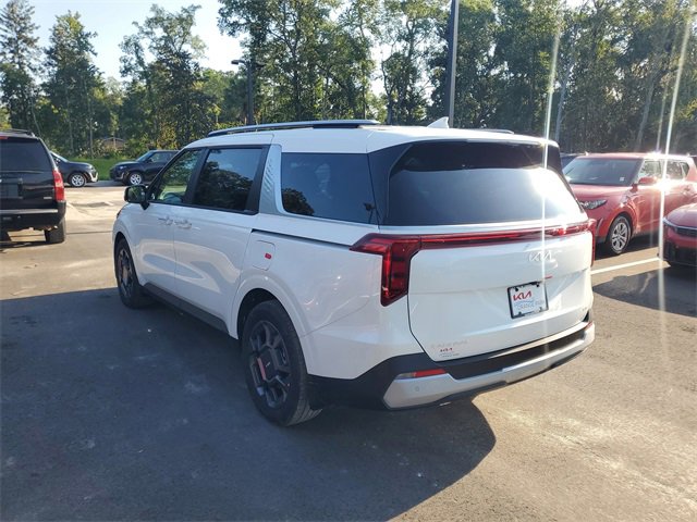 New 2026 Kia Carnival EX image 3