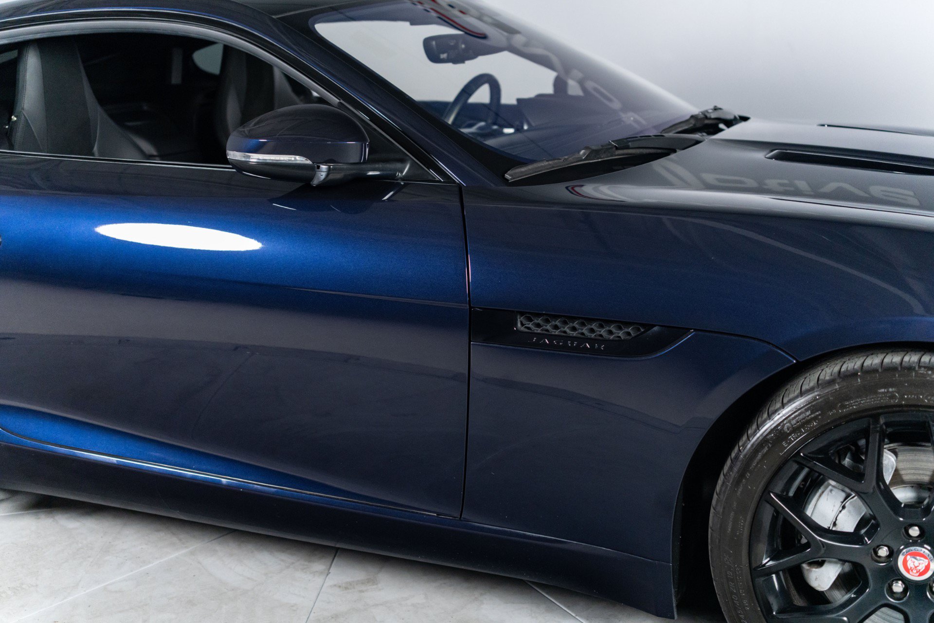 Used 2018 Jaguar F-TYPE Coupe RWD image 27