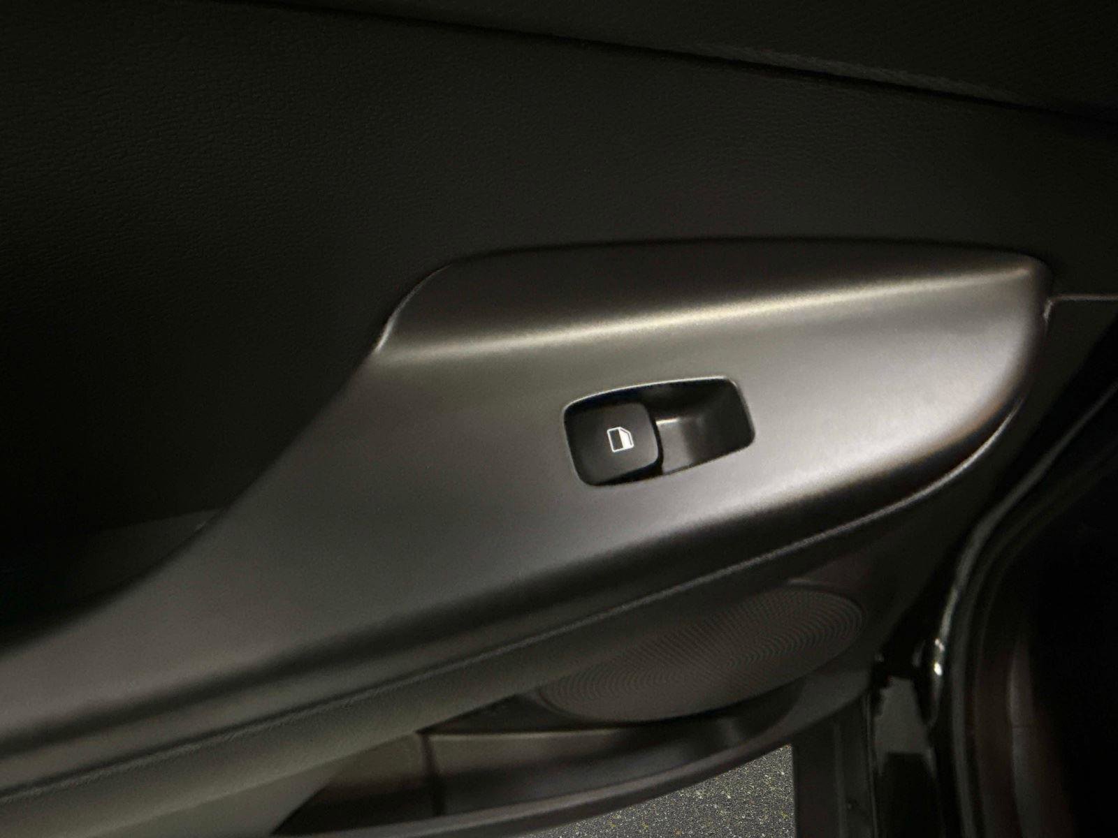 Used 2022 Hyundai Kona SEL image 12