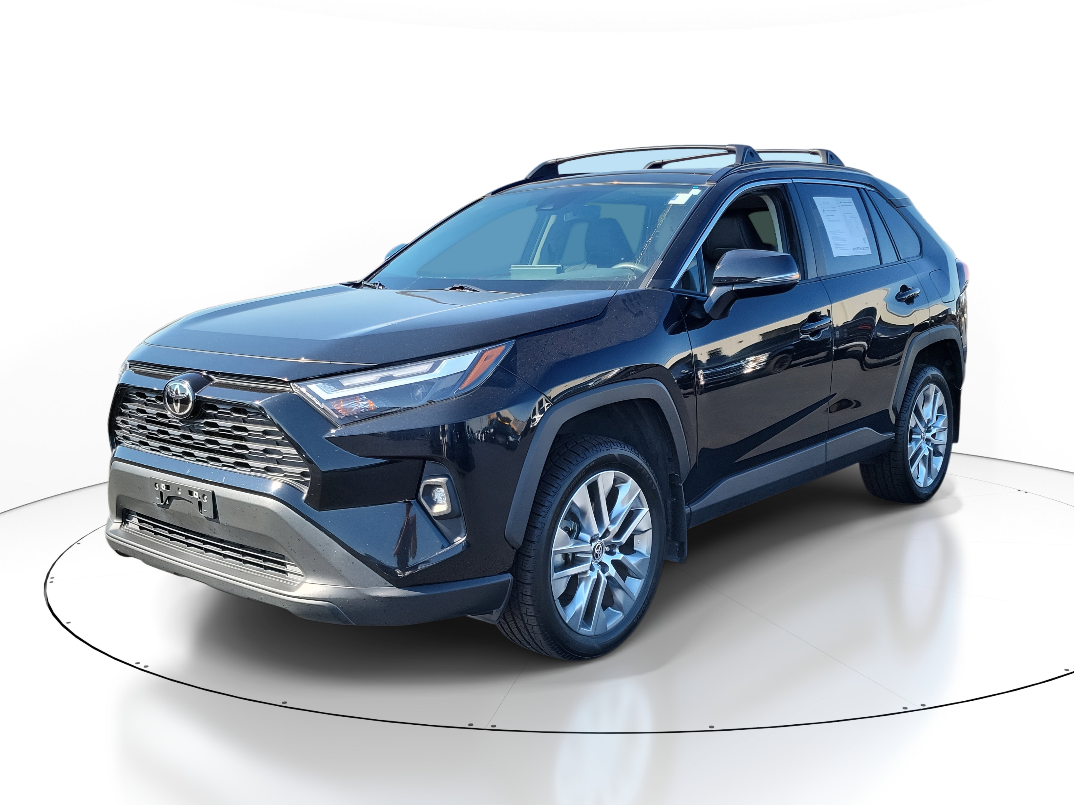 Used 2023 Toyota RAV4 XLE Premium FWD image 2