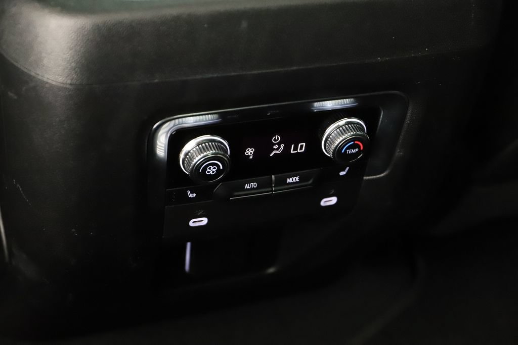 Used 2024 GMC Yukon AT4 w/ AT4 Premium Plus Package AWD/4WD image 22