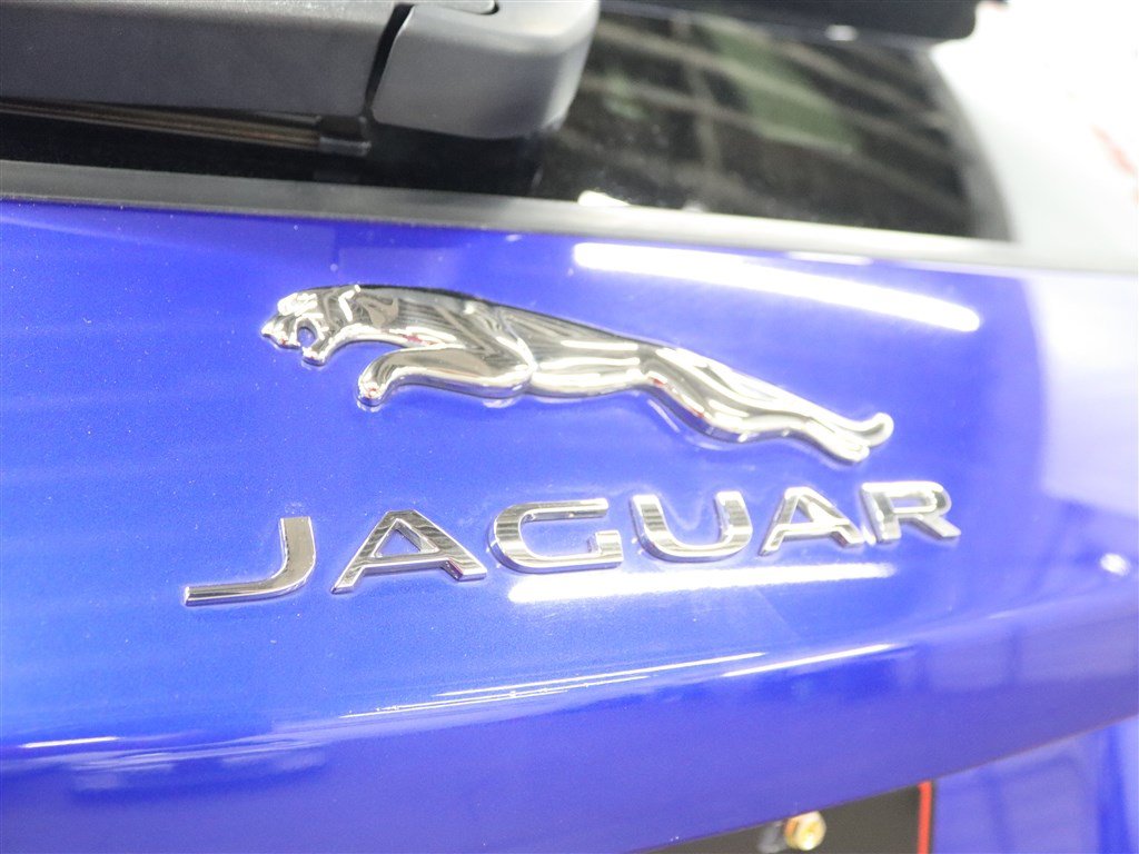 Used 2019 Jaguar F-PACE S AWD/4WD image 13