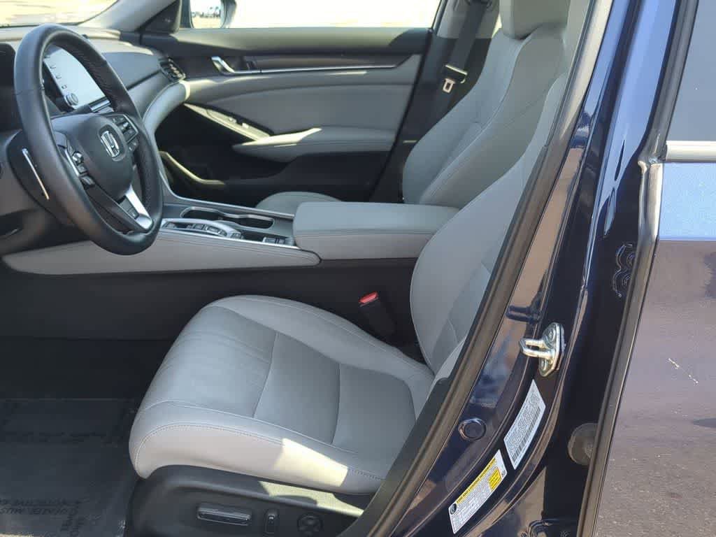 Used 2018 Honda Accord Touring image 15