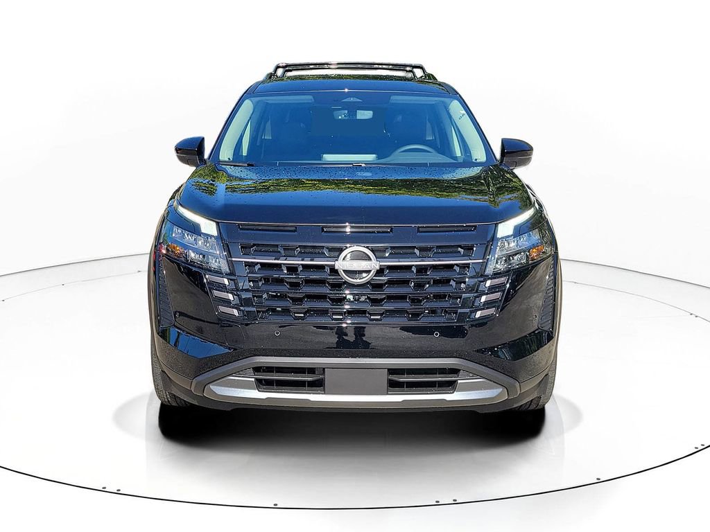 New 2026 Nissan Pathfinder SL image 2